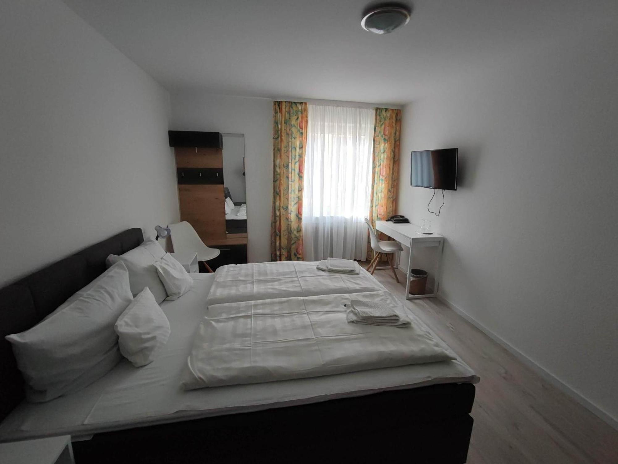 Hotel Schiff Rastatt Oda fotoğraf